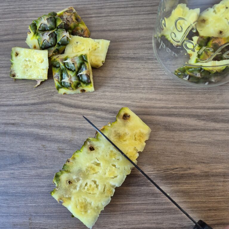 Que faire avec les peaux d&rsquo;ananas ? 6 idées simples et zéro déchet